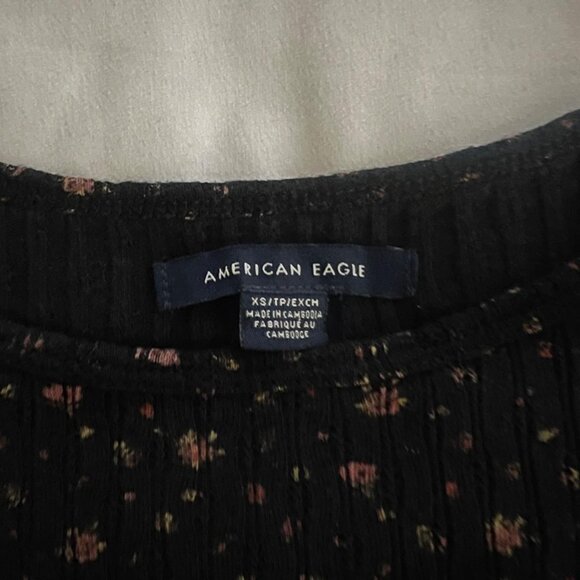 American Eagle Floral Lettuce Trim Crop Top - Picture 3 of 4
